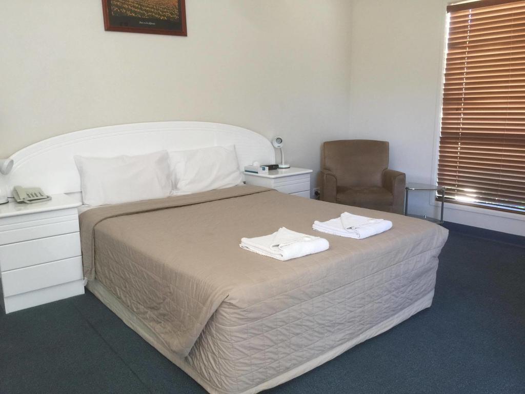 Springsure Overlander Motel Zewnętrze zdjęcie